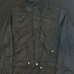 Athleta Medium woman’s black crop windbreaker jacket